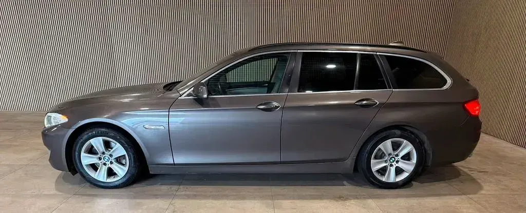 Gebraucht BMW 525 218 PS (160 kW) 2013 Grau Limousine