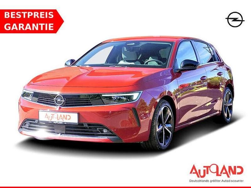 Kardinalrotmet. (metallic) Gebraucht 2023 Opel Astra Limousine | 23.490 € (Superpreis) - Bild 1/4