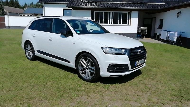 Weiß Gebraucht 2019 Audi Q7 S-Line SUV | 38.500 € (Superpreis) - Bild 1/4