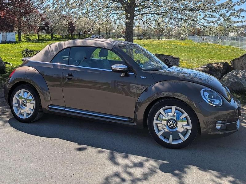 Gebraucht VW Beetle Cabriolet Exclusive 160 PS (117 kW) 2012 Braun Cabrio