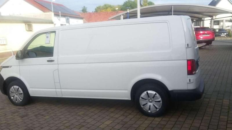 Gebraucht VW Transporter 110 PS (80 kW) 2023 Candyweiß Van