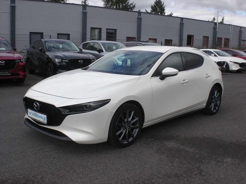 Gebraucht Mazda 3 Selection 179 PS (131 kW) 2022 Snowflake white pearl Kleinwagen