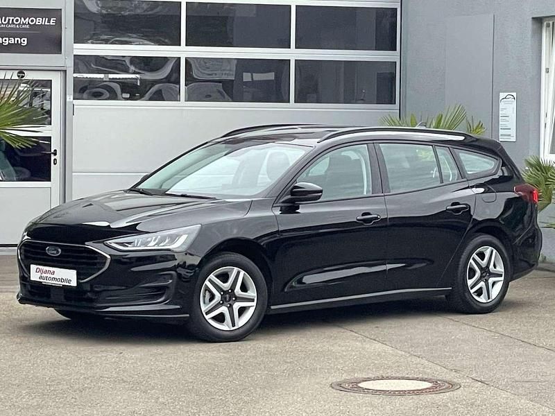 Schwarzperleffekt Gebraucht 2022 Ford Focus Kombi | 17.699 € (Guter Preis) - Bild 1/4