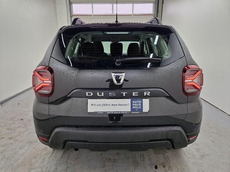 Gebraucht Dacia Duster Comfort 101 PS (74 kW) 2021 Perlmuttschwarz SUV