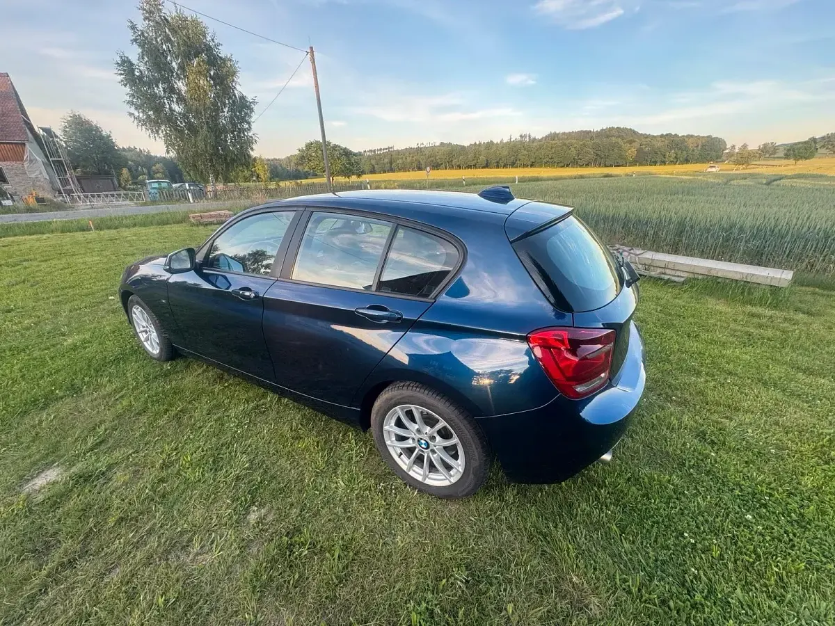 Gebraucht BMW 116 115 PS (84 kW) 2012 Blau Kleinwagen