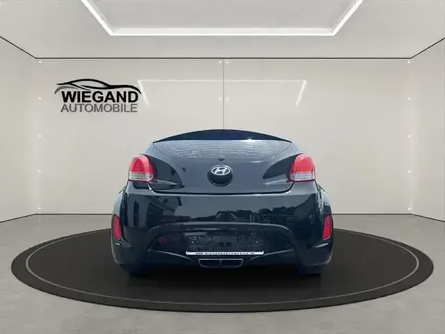 Gebraucht Hyundai Veloster Trend 140 PS (102 kW) 2014 Schwarz Kleinwagen