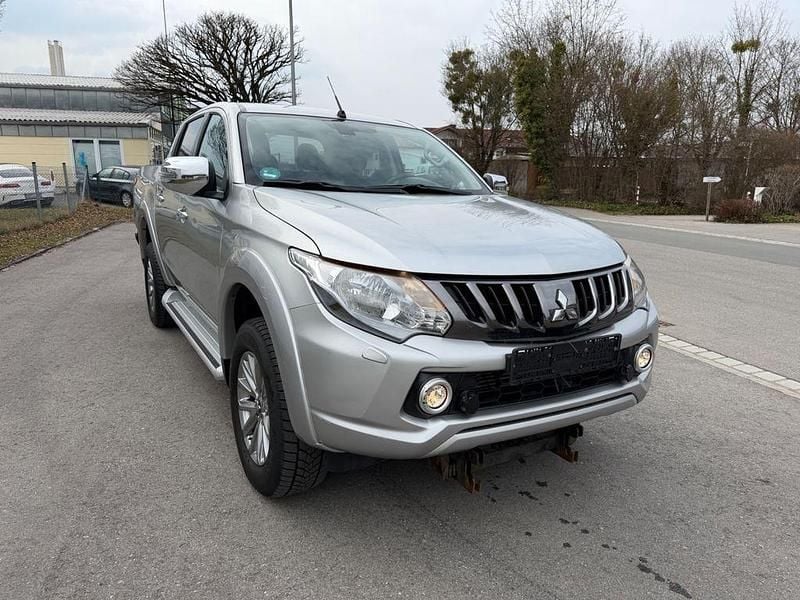 Gebraucht Mitsubishi L200 Plus 181 PS (133 kW) 2019 Silber Pickup