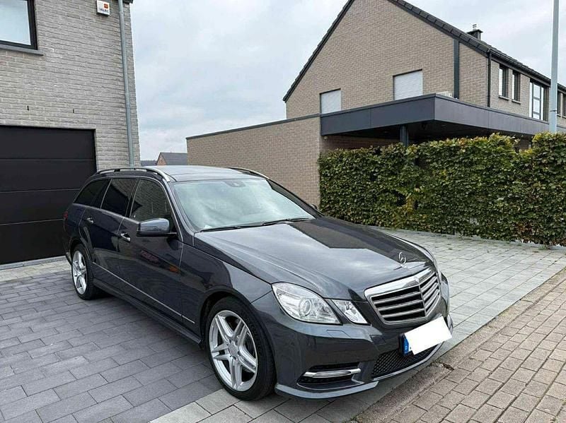 Grau Gebraucht 2012 Mercedes E350 Avantgarde Limousine | 14.750 € (Guter Preis) - Bild 1/4