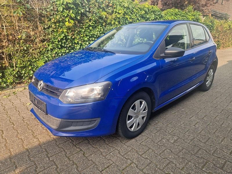 Blau Gebraucht 2012 VW Polo Trendline Kleinwagen | 3.990 € (Fairer Preis) - Bild 1/4