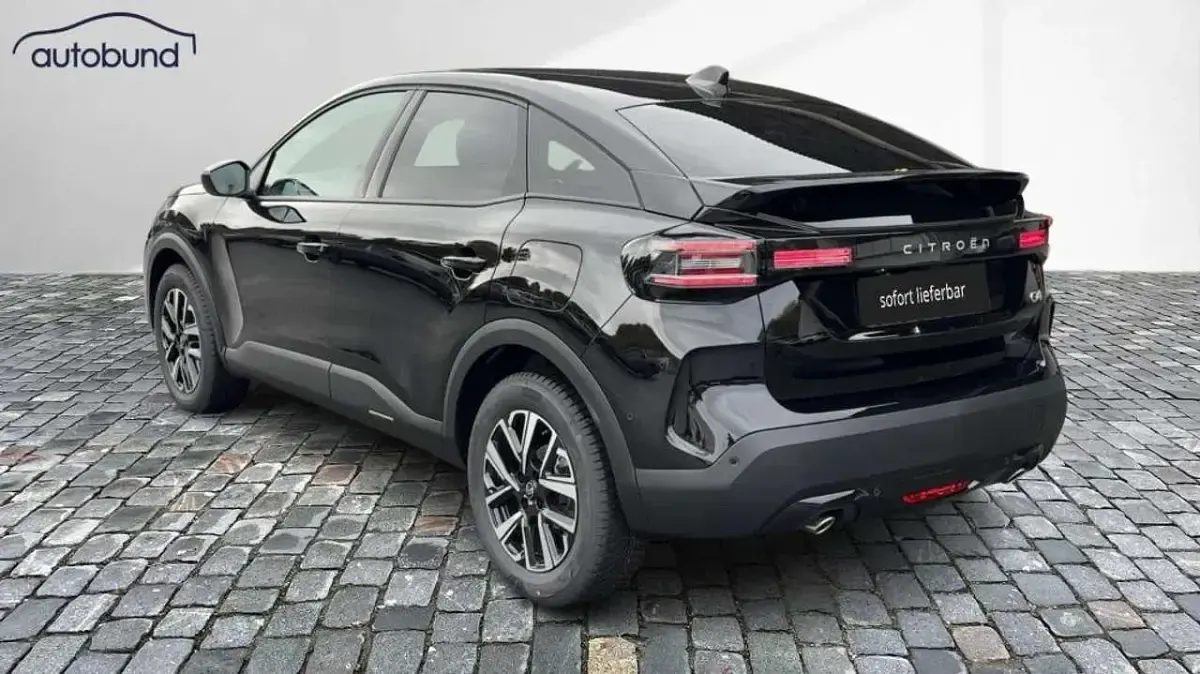 Neu Citroën C4 131 PS (96 kW) 2025 Schwarz / perlaneraschwarz SUV