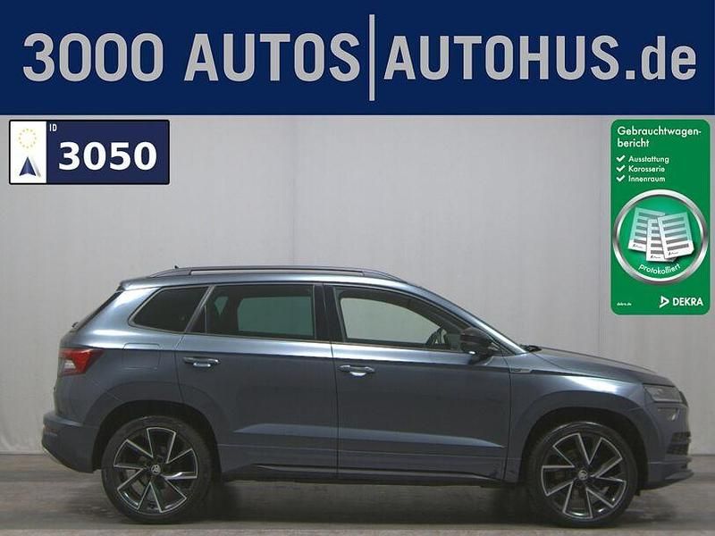 Quarz grau metallic Gebraucht 2020 Skoda Karoq SportLine SUV | 16.950 € (Superpreis) - Bild 1/4