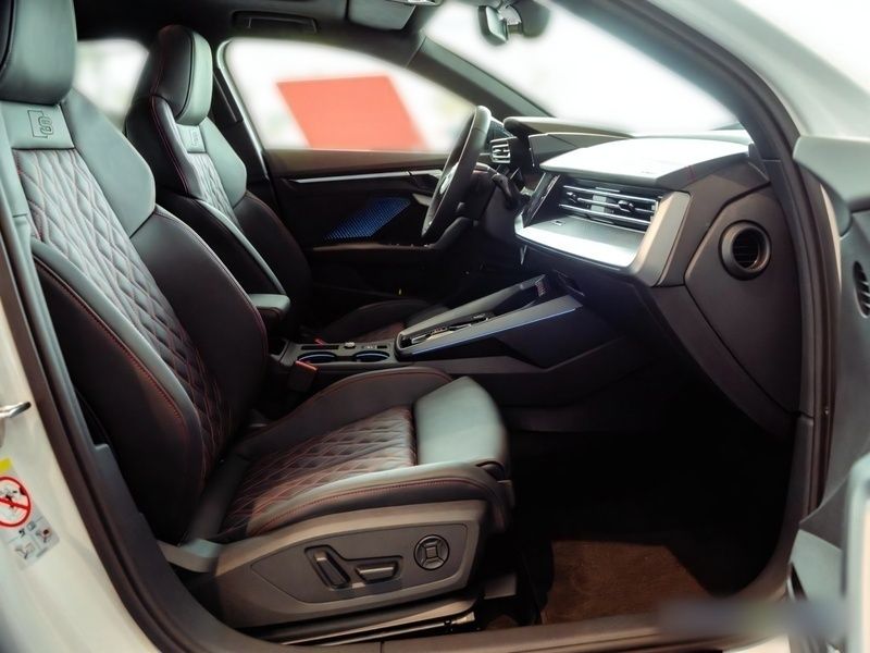 Gebraucht Audi A3 Sportback S-Line 150 PS (110 kW) 2024 Weiß Kleinwagen