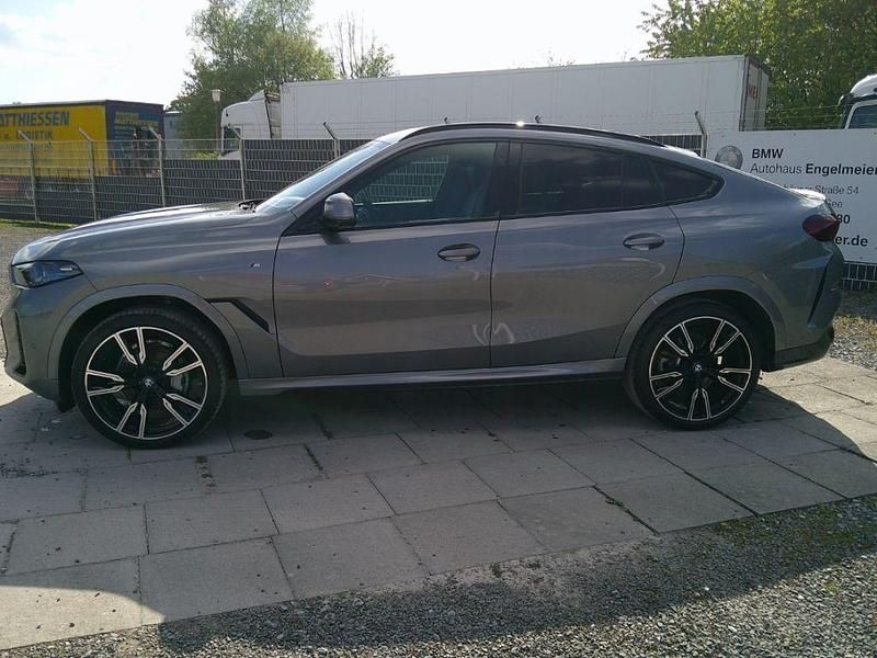 Gebraucht BMW X6 M Sport 352 PS (258 kW) 2025 Grau SUV