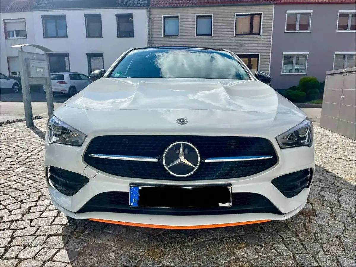 Gebraucht Mercedes CLA180 Edition 1 136 PS (100 kW) 2020 Grau Limousine