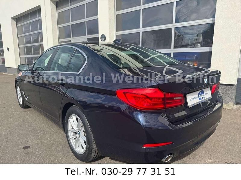 Gebraucht BMW 520 Performance 190 PS (139 kW) 2019 Imperialblau brillanteffekt me Limousine
