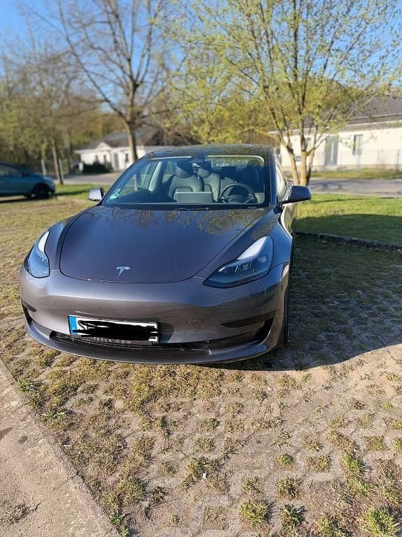 Second-hand Tesla Model 3 Standard Range 208 kW (283 CP) 2022 Gri Berlinǎ