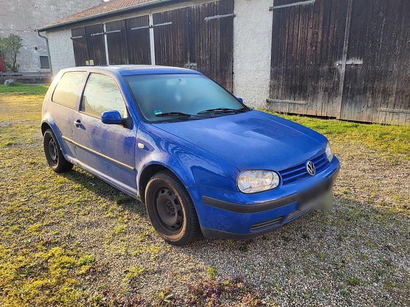Gebraucht VW Golf IV 55 PS (40 kW) 2001 Kleinwagen