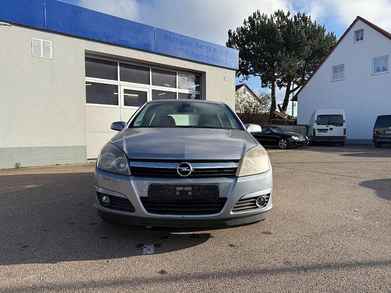Grau Gebraucht 2005 Opel Astra Edition Limousine | 1.000 € (Superpreis) - Bild 1/4