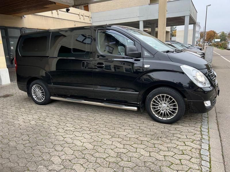Gebraucht Hyundai H-1 Comfort 170 PS (125 kW) 2014 Schwarz Van / Kleinbus
