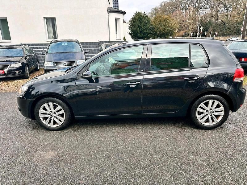 Gebraucht VW Golf VI 105 PS (77 kW) 2011 Schwarz Kleinwagen