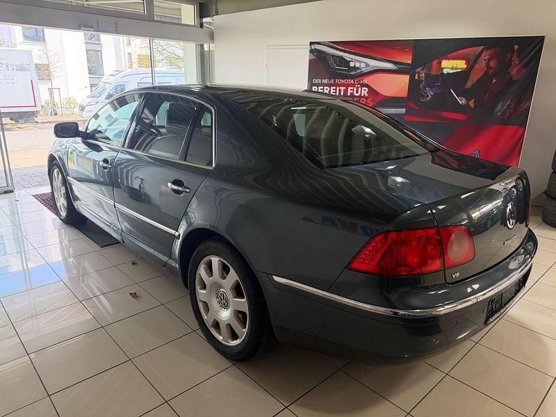 Second-hand VW Phaeton 241 CP (177 kW) 2005 Gri Berlinǎ