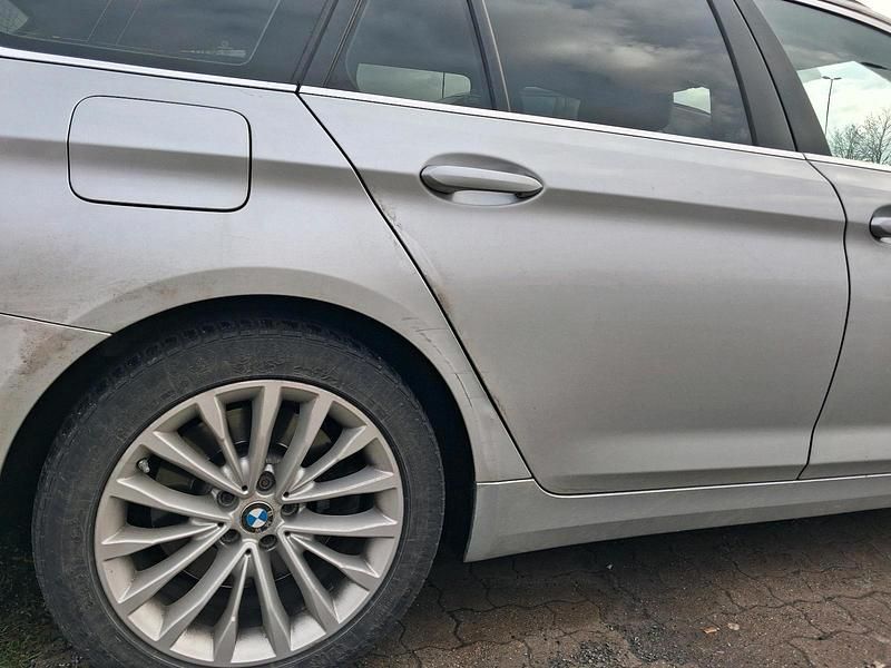 Gebraucht BMW 530 286 PS (210 kW) 2021 Silber Kombi