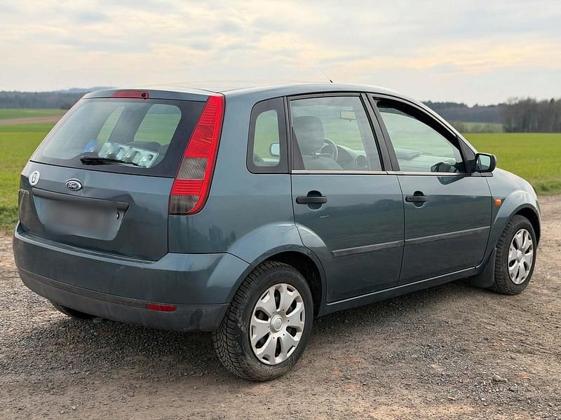 Gebraucht Ford Fiesta 75 PS (55 kW) 2002 Grün Kleinwagen