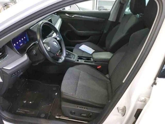 Gebraucht Skoda Octavia First Edition 116 PS (85 kW) 2021 Candyweiss Kombi