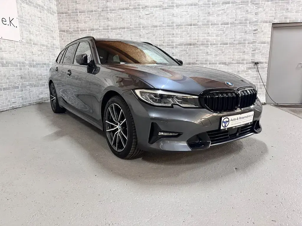 Gebraucht BMW 320 Performance 190 PS (139 kW) 2020 Grau Kombi