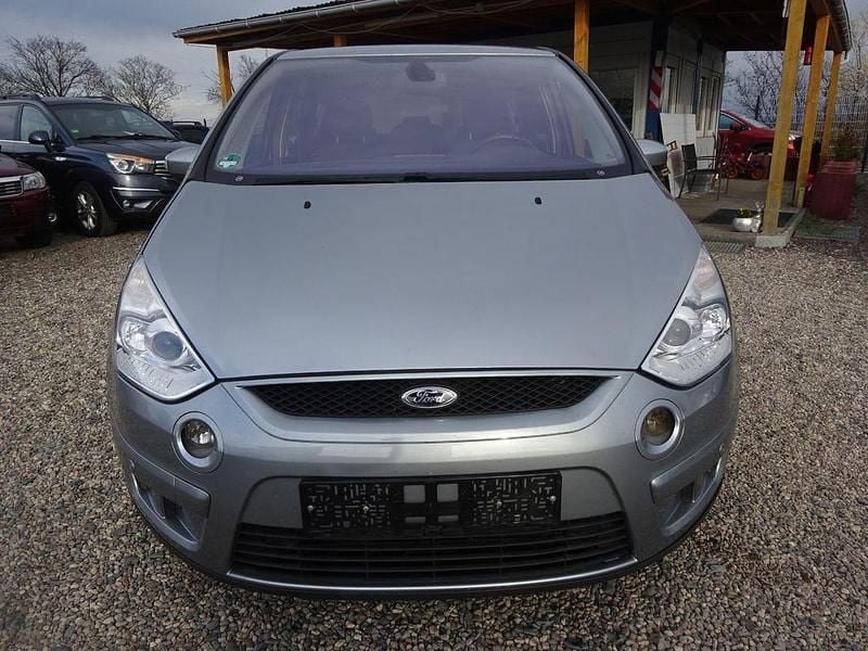 Gebraucht Ford S-MAX Titanium 140 PS (102 kW) 2006 Silber Van / Kleinbus