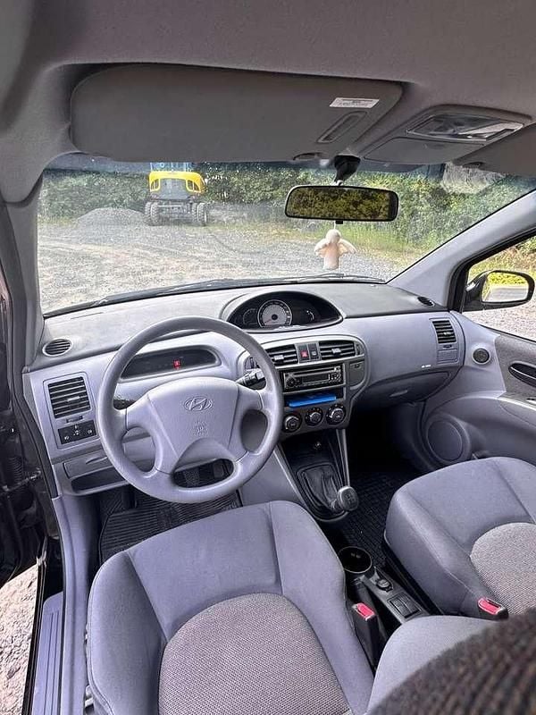 Gebraucht Hyundai Matrix GLS 90 PS (66 kW) 2004 Schwarz Van / Kleinbus