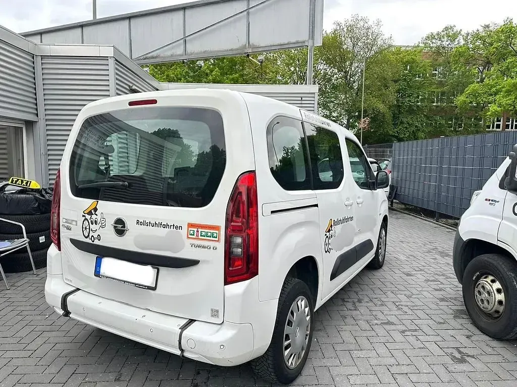 Gebraucht Opel Combo 102 PS (75 kW) 2019 Van / Kleinbus