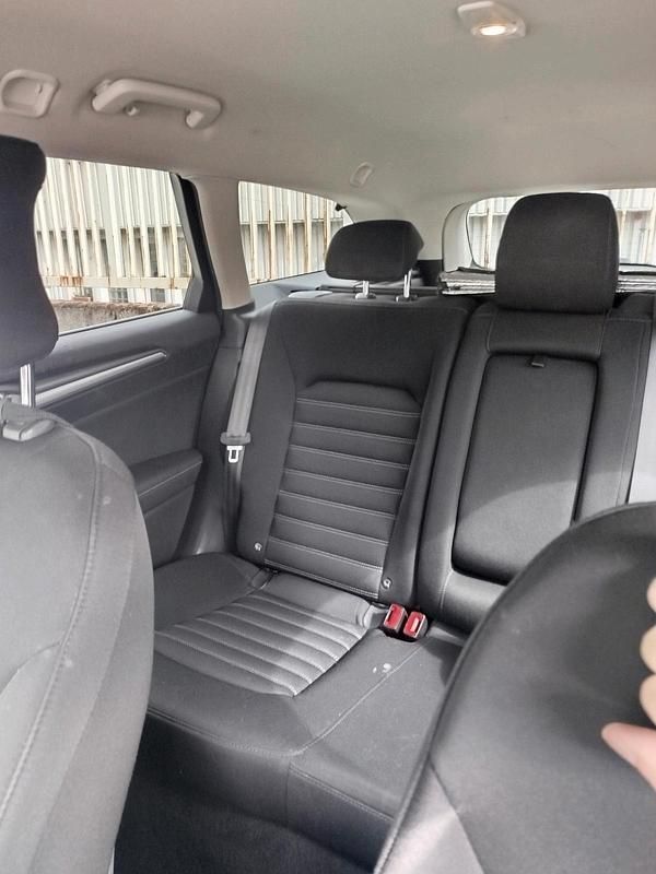 Gebraucht Ford Mondeo 150 PS (110 kW) 2016 Schwarz Kombi