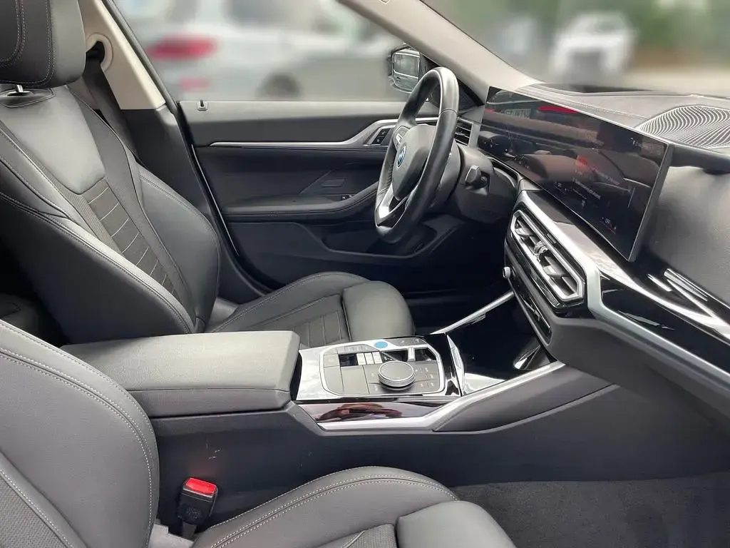 Gebraucht BMW i4 Sport Line 250 kW (340 PS) 2023 Weiß Limousine