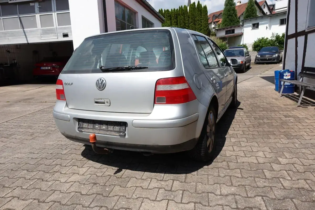 Gebraucht VW Golf IV 75 PS (55 kW) 2003 Silber Limousine