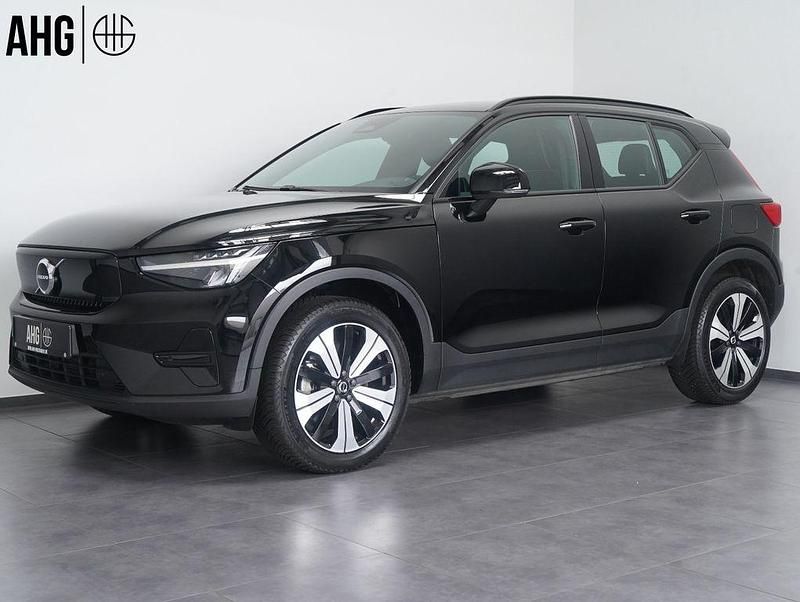 Schwarz Gebraucht 2022 Volvo XC40 Core SUV | 26.750 € (Guter Preis) - Bild 1/4