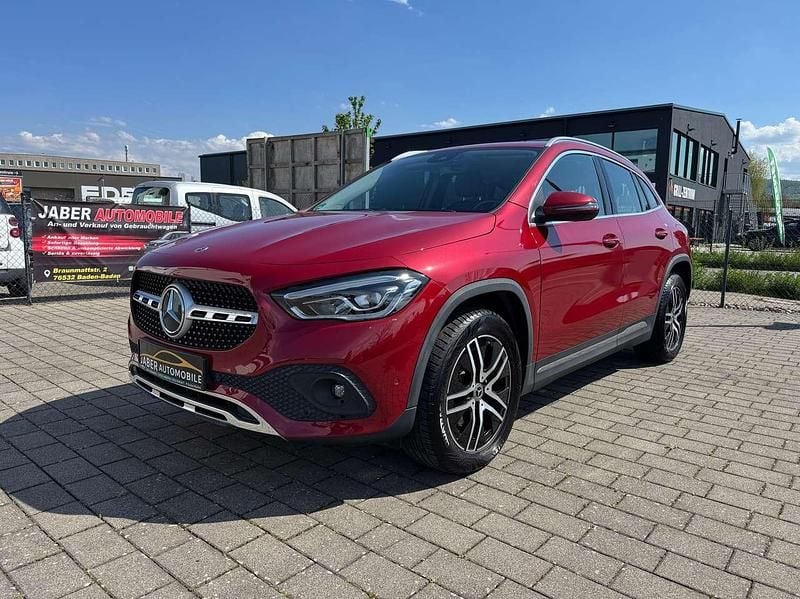 Usata Mercedes GLA200 163 CV (119 kW) 2021 Rosso SUV
