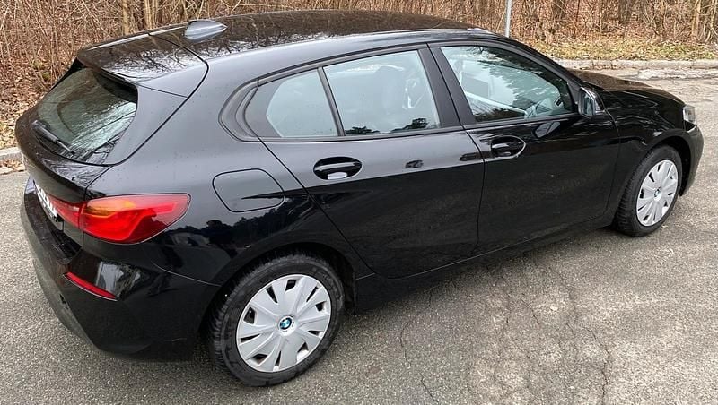 Gebraucht BMW 116 115 PS (84 kW) 2020 Schwarz Kleinwagen