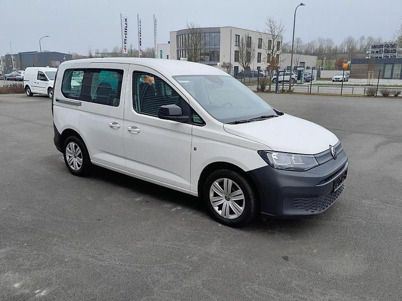 Gebraucht VW Caddy Basis 122 PS (89 kW) 2021 Weiß Van / Kleinbus