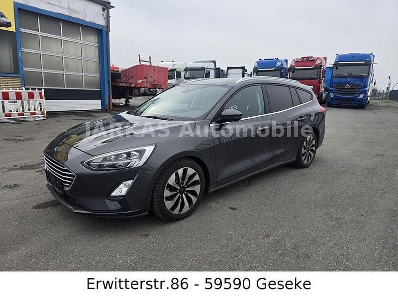 Gebraucht Ford Focus Cool & Connect 120 PS (88 kW) 2018 Grau Limousine