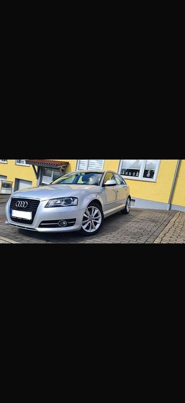 Gebraucht Audi A3 105 PS (77 kW) 2012 Silber Kleinwagen