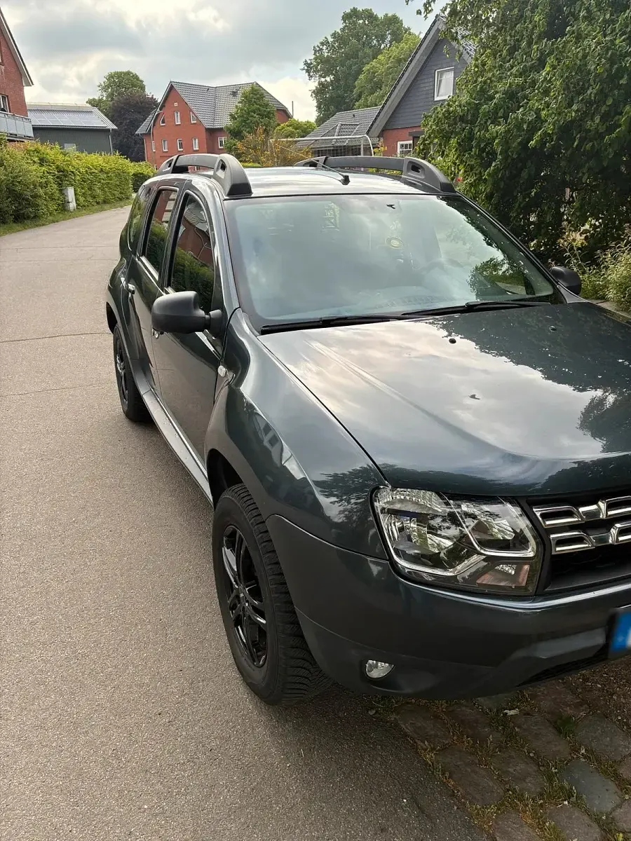 Gebraucht Dacia Duster 114 PS (83 kW) 2017 Schwarz SUV