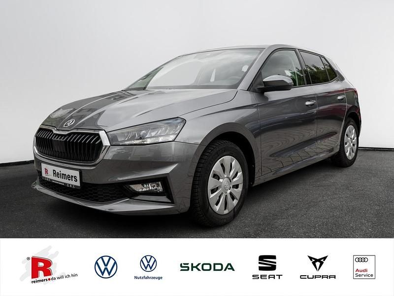 Grau Gebraucht 2024 Skoda Fabia Selection Limousine | 18.490 € (Fairer Preis) - Bild 1/4