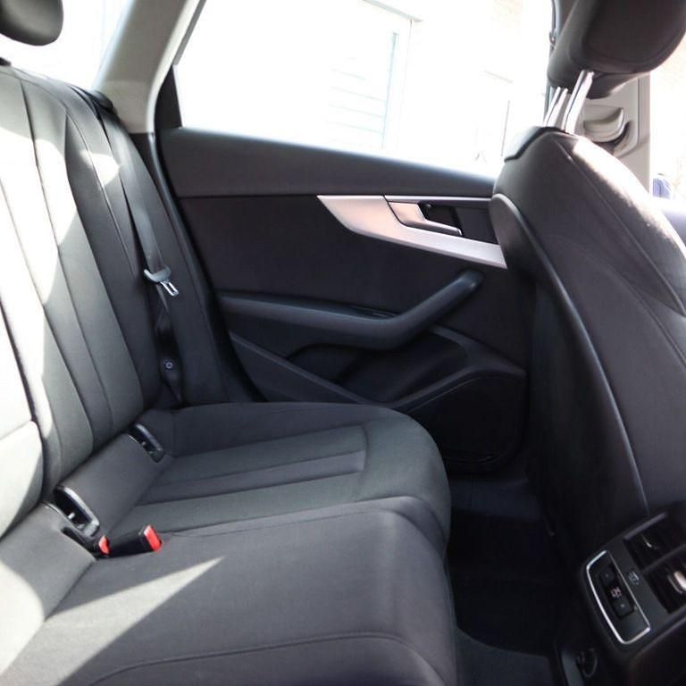 Gebraucht Audi A4 Comfort 150 PS (110 kW) 2017 Schwarz Kombi