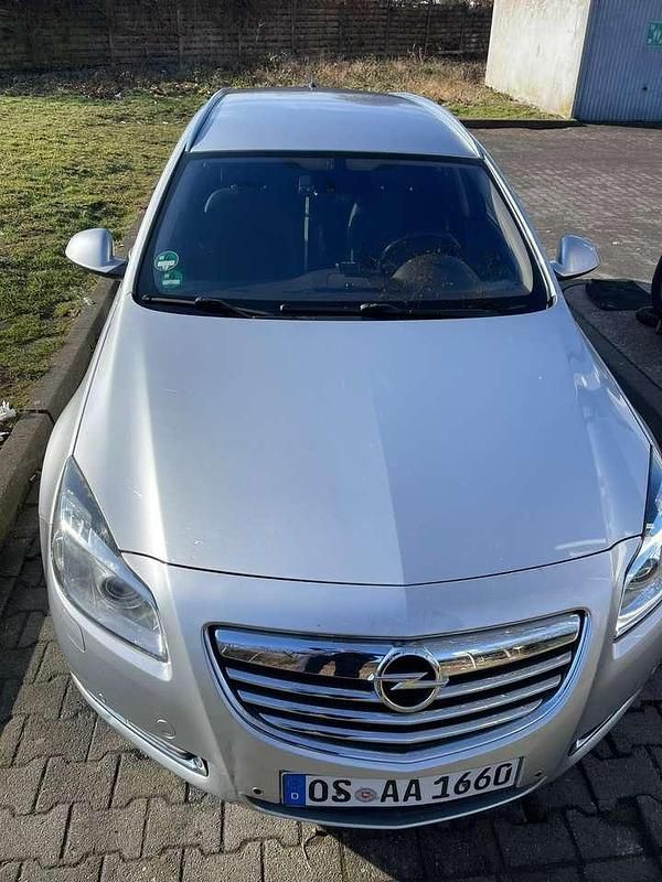 Gebraucht Opel Insignia Sport 163 PS (119 kW) 2011 Grau Limousine