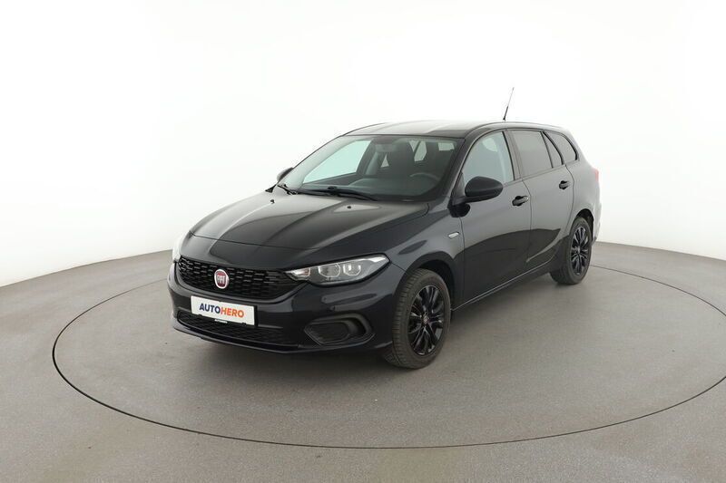 Schwarz Gebraucht 2019 Fiat Tipo Pop Kombi | 10.800 € (Guter Preis) - Bild 1/4