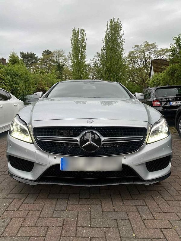 Silber Gebraucht 2013 Mercedes CLS350 Kombi | 12.999 € (Fairer Preis) - Bild 1/4