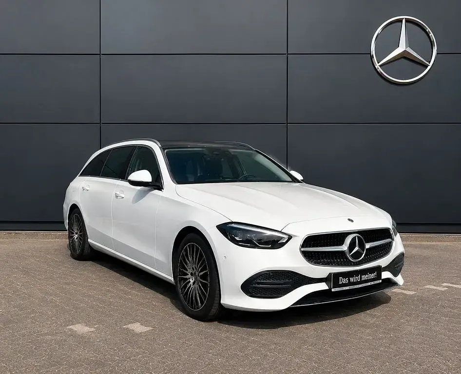 Gebraucht Mercedes C200 Avantgarde 204 PS (150 kW) 2024 Weiß Limousine