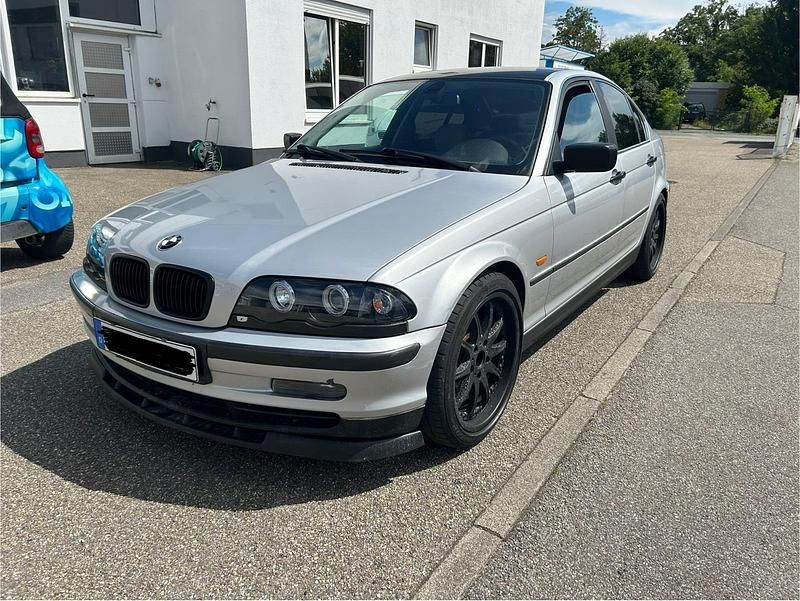 Silber Gebraucht 1998 BMW 328 Limousine | 2.999 € (Fairer Preis) - Bild 1/4