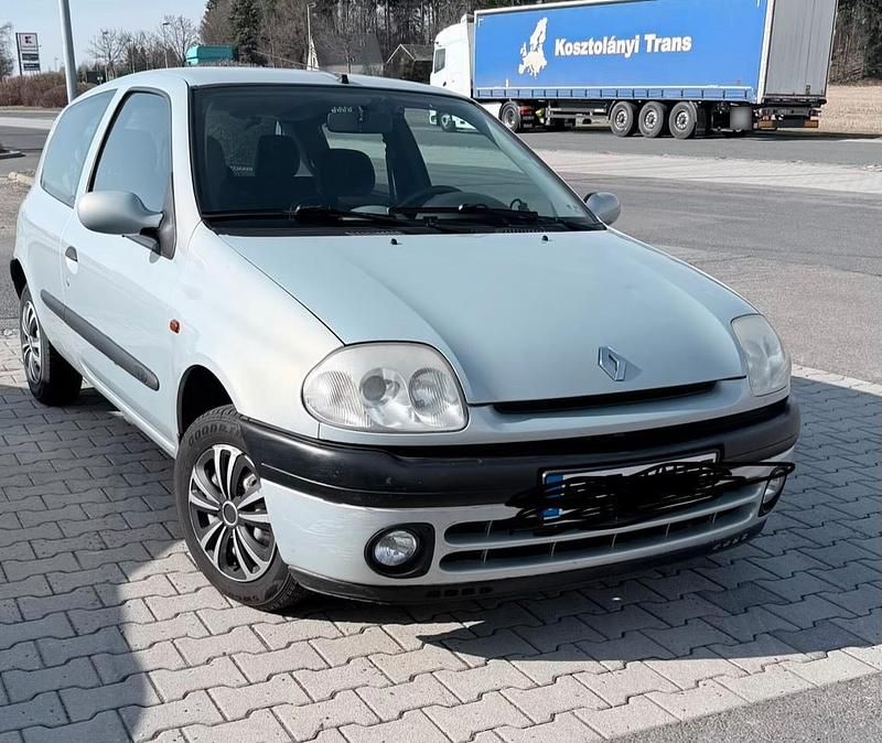 Gebraucht Renault Clio II 53 PS (38 kW) 2001 Grau Kleinwagen
